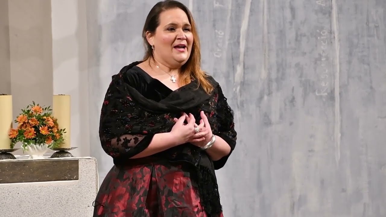 Puccini: VISSI D'ARTE . Sara Beatriz