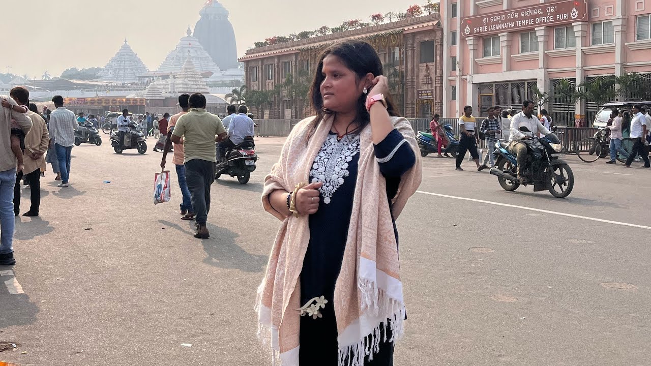 Ye kaha aa gya 😉 |#youtube #shalini_vlogs #puribeach #odisha #jagannathtemple #familytrip  