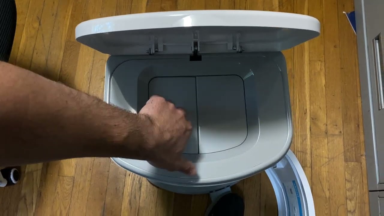 AKORD Adult Diaper Disposal System For Odor Control Review