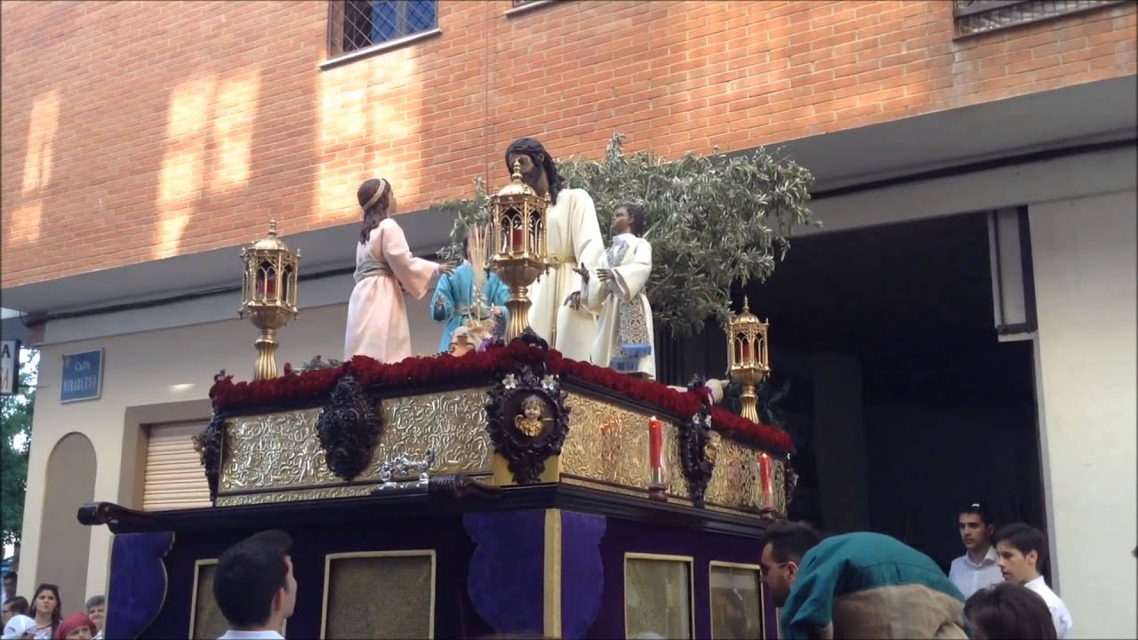 Salida de Jesús de la Caridad (Cruz de Mayo 