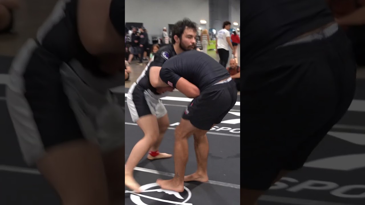 Quick leg lock submission win in the opening round of the bracket 
