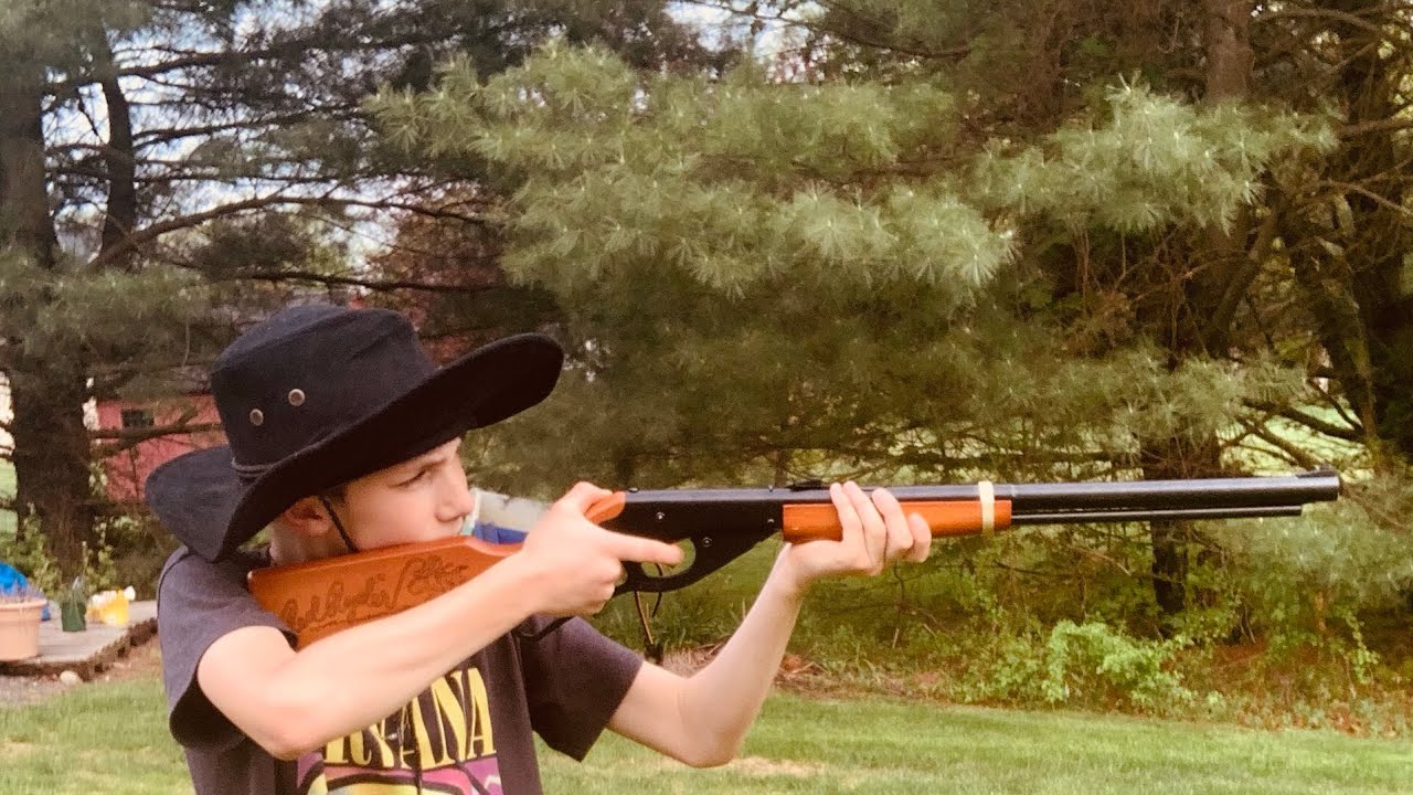 How to safely shoot and load a Red ryder BB gun￼