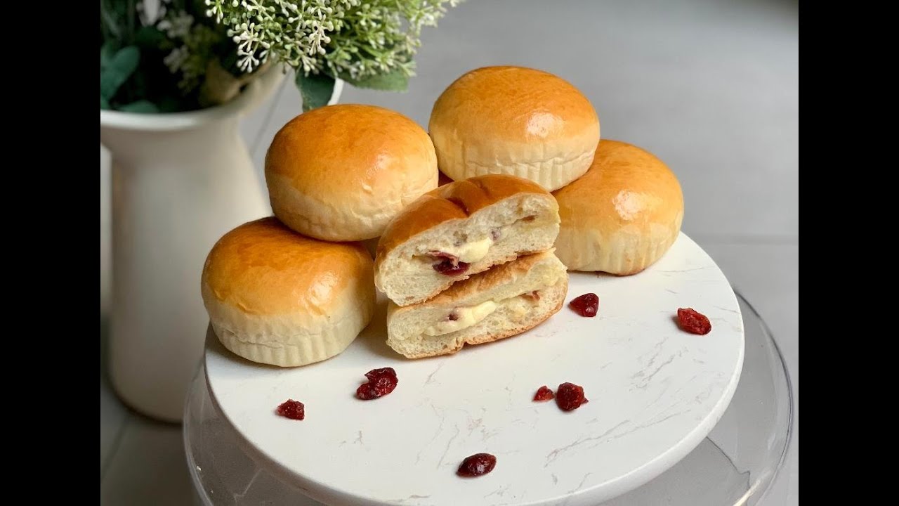 Cranberry Cream Cheese Buns | Minihappys