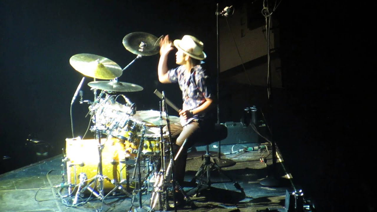Bruno Mars drum solo Madison Square Garden July 15, 2014