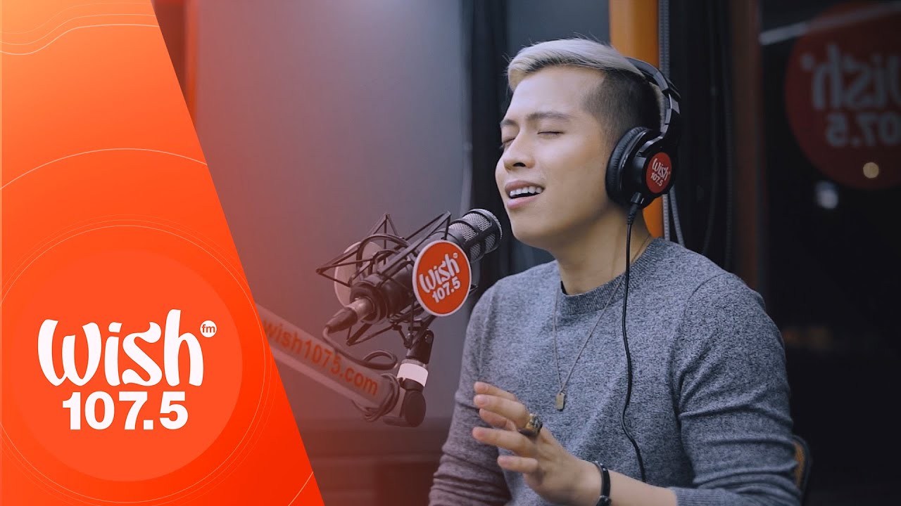Jason Dy performs 