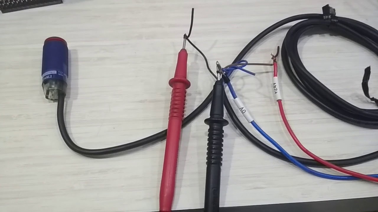Telemecanique Reflector sensor | Working Demo with wiring | XUB9APANL2 + XUZC50 | PNP/Source output