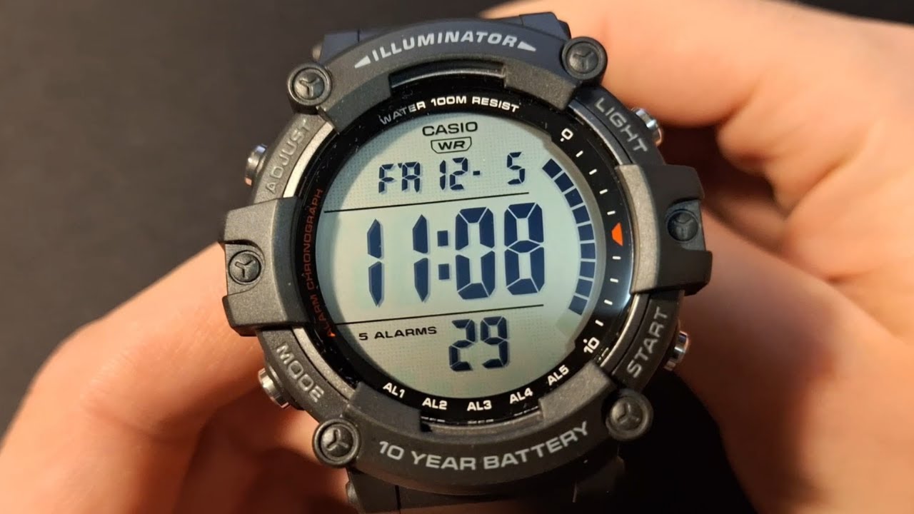 Czytelny i tani zegarek Casio AE-1500