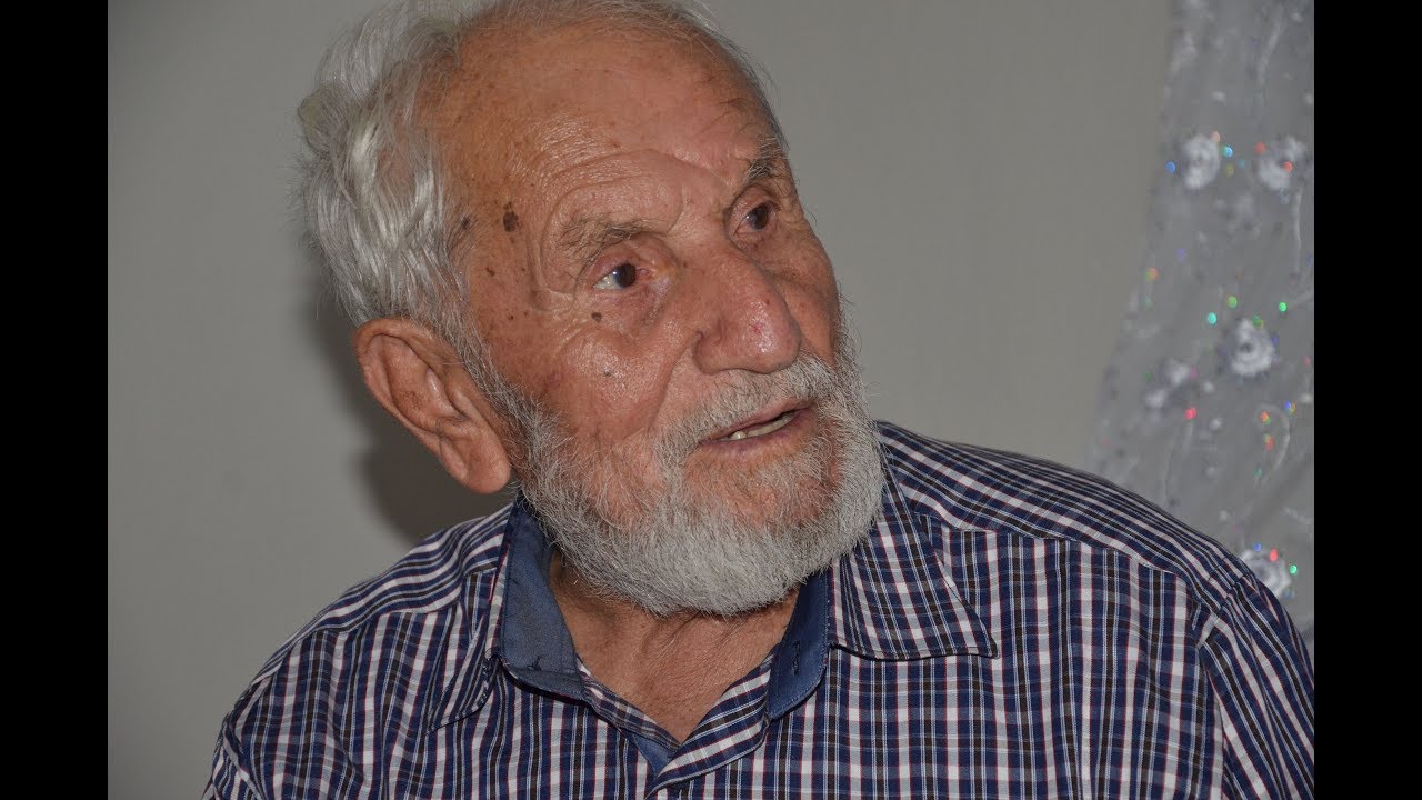 Hawar Dergisi'nin sınır tanımayan dağıtımcısı Ahmed Kurdi