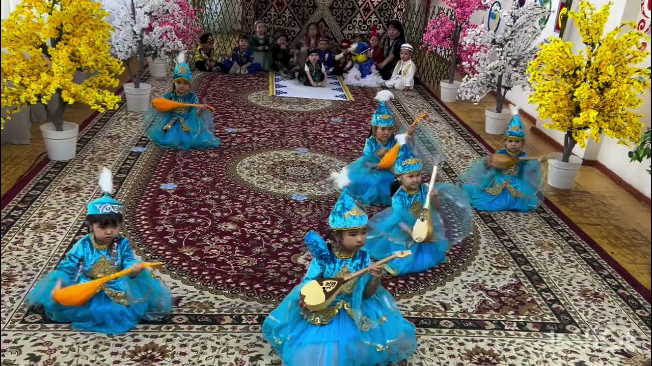 Қыздар биі балабақшада 