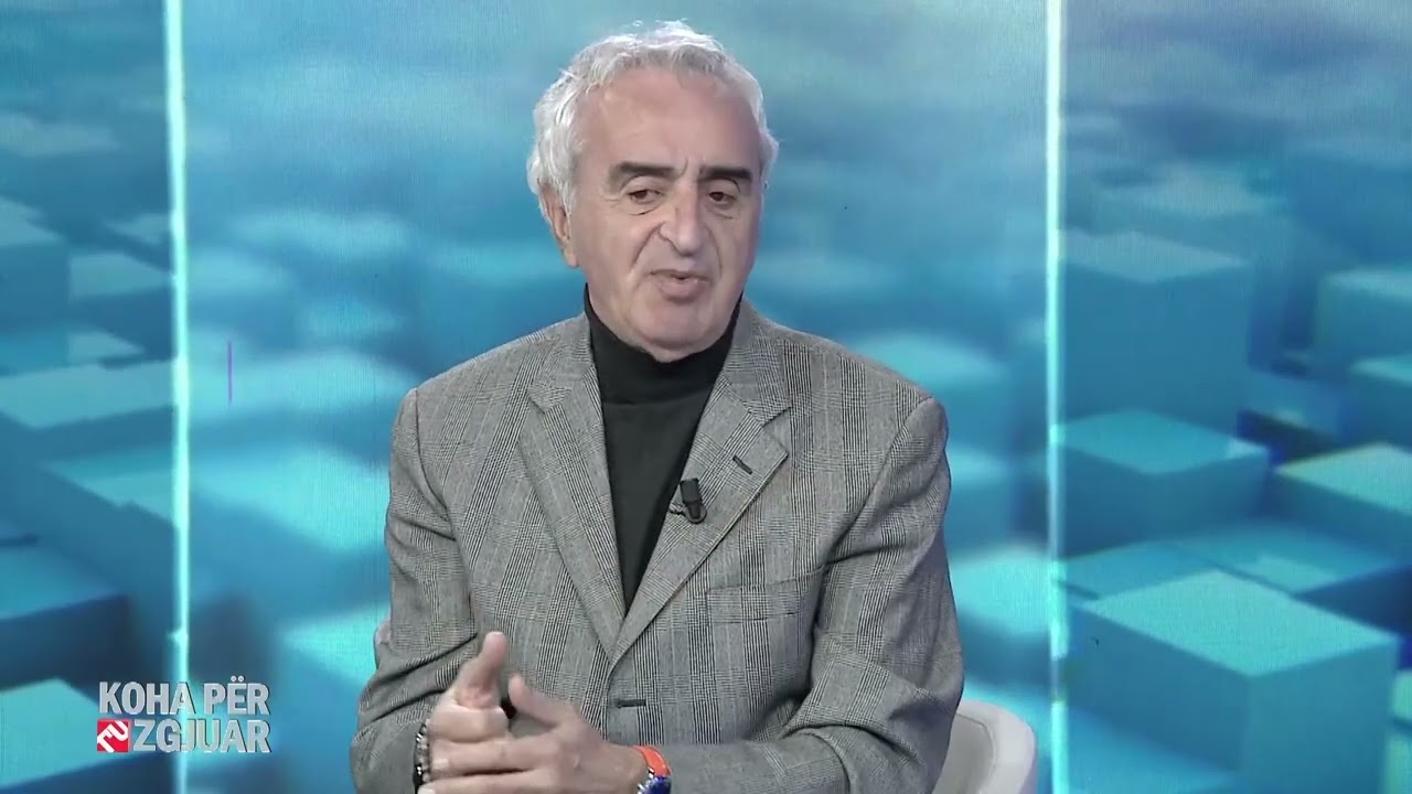 Urdhëri i Mehmet Shehut, si e detyruan Beckenbauerin të lante duart kur erdhi në Tiranë