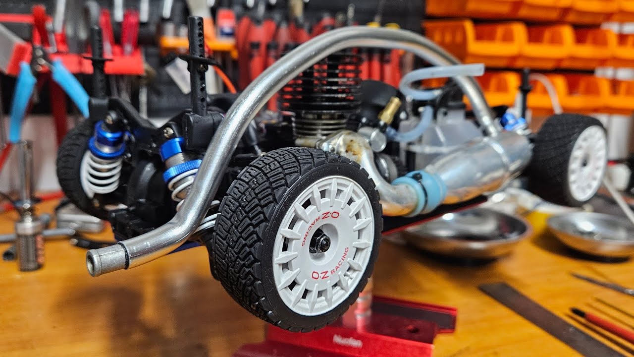 Kyosho FW06 2speed Nitro RC with rear exhaust