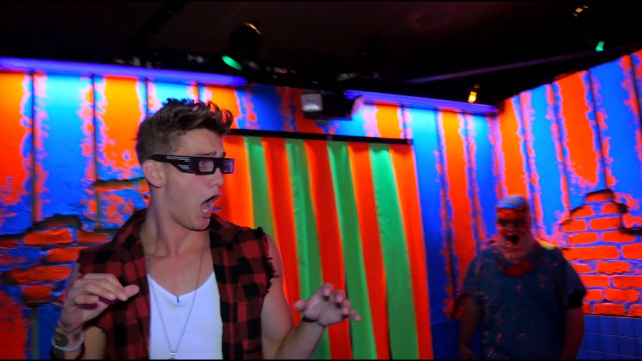 Teen Wolf's Cody Saintgnue Hits Halloween Horror Nights w/ Sweety High!
