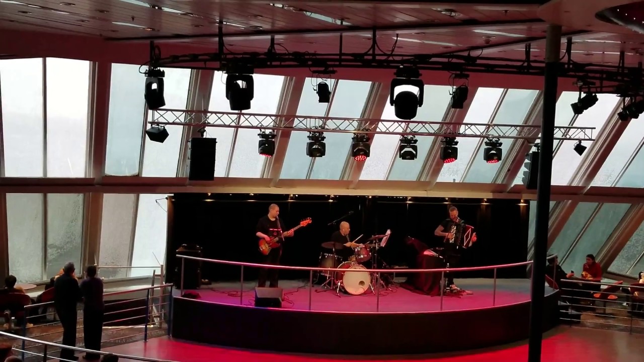 Helsinki | Tallinn | Feribot |4| Ecker&ouml; Line | Konser salonu