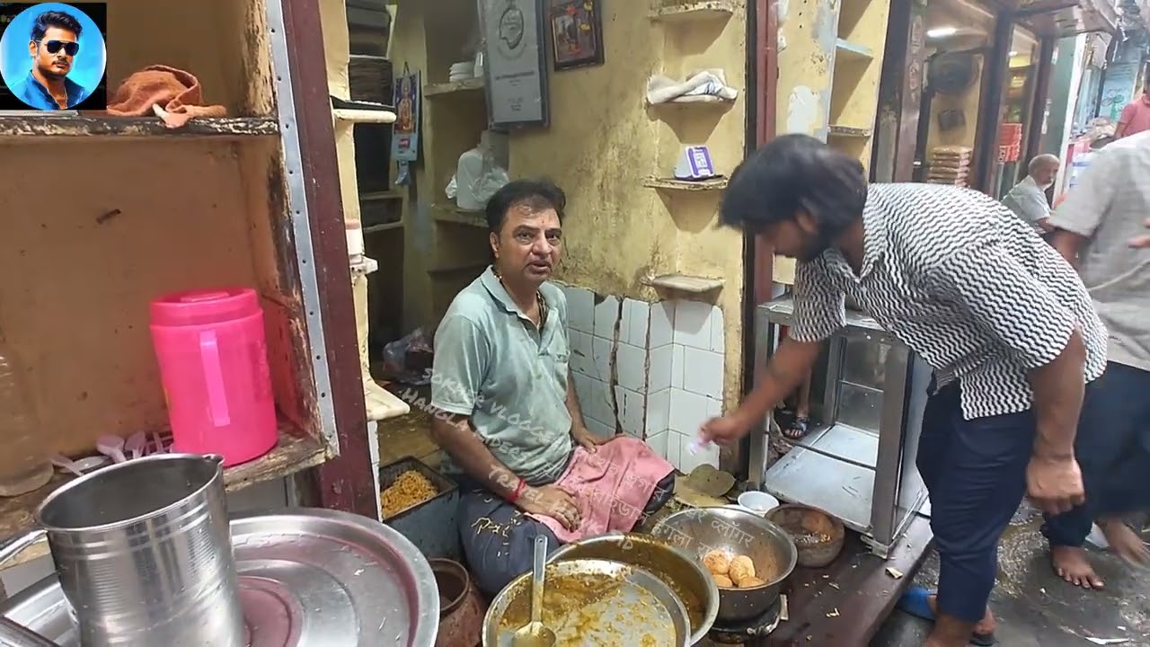 Lali Changani Club Kachori Kolkata 😍 | Famous Morning Breakfast | Kachori with Aloo Sabzi #shorts 