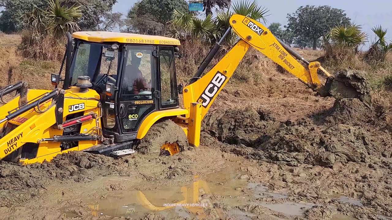 Jcb Vs Mud Video | Amazing Jcb Backhoe Driving In Pond With Skilled Backhoe Operator | Jcb Video.