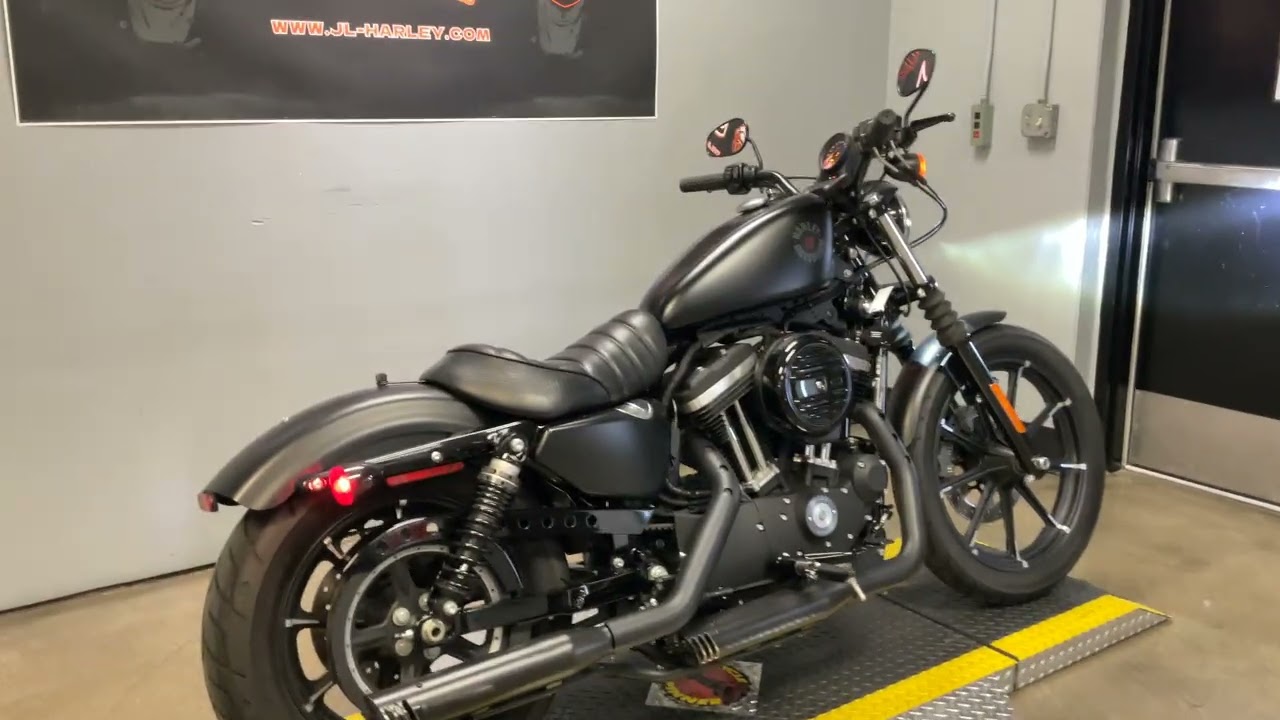 U7065 - XL 883N Sportster Iron 883
