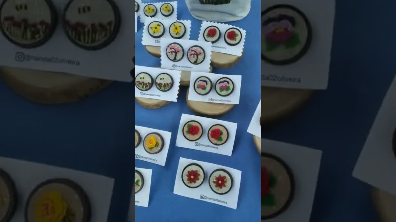Bordando j&oacute;ias.