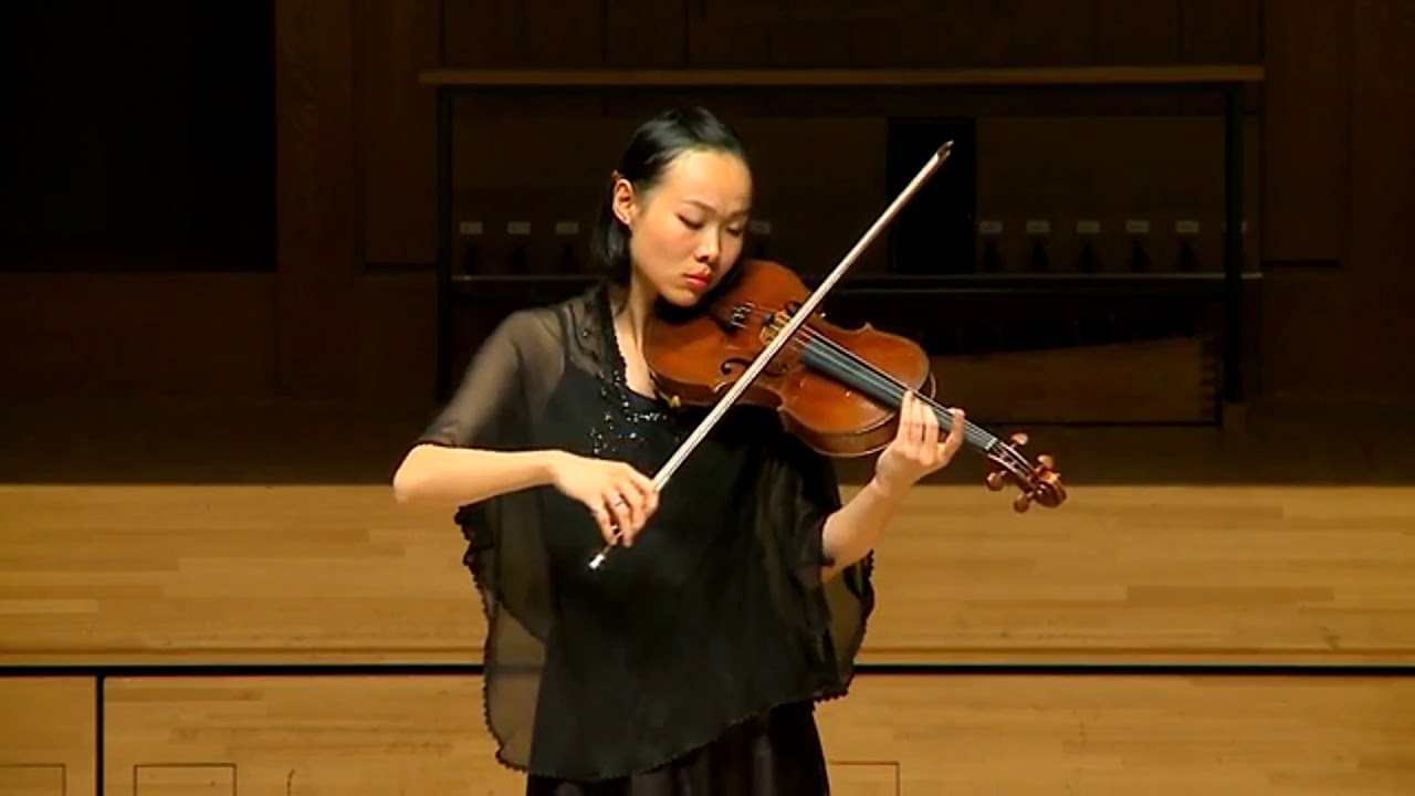 B. Britten: Solo Suite No. 3, Wenting Kang-Viola