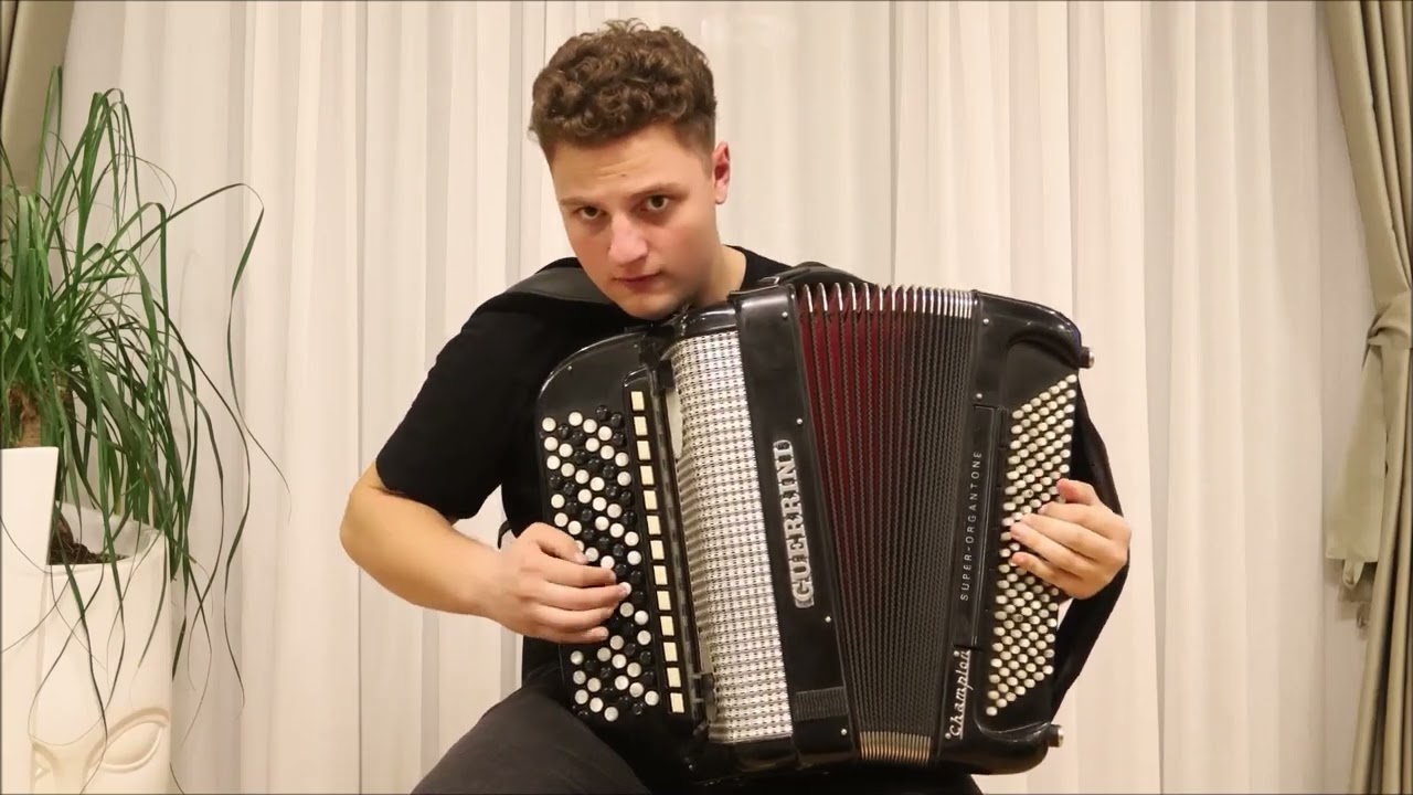 Haos Kolo (Zoran Paunovic) - Mateja Stosic