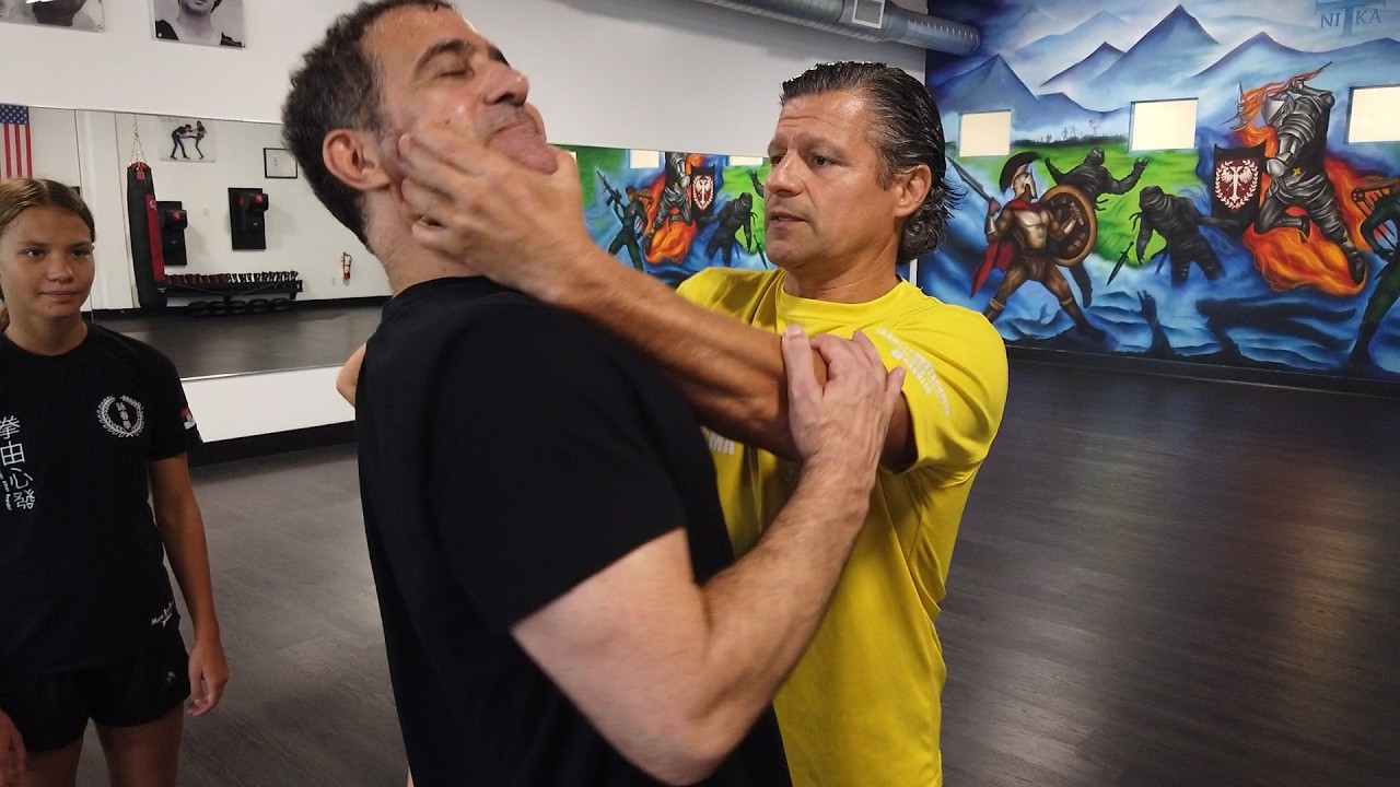 Why Headlock Attacks Fail — Body Mechanics Explained / Pt 1