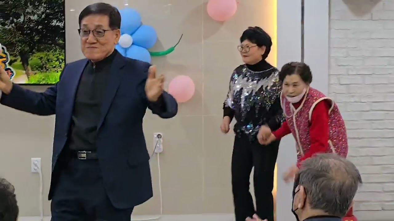서 정 하 : 안동역에서 (진성) (2026년 2월 28일(토) 누리노인주간보호센터, 촬영 : 김장식가수님)