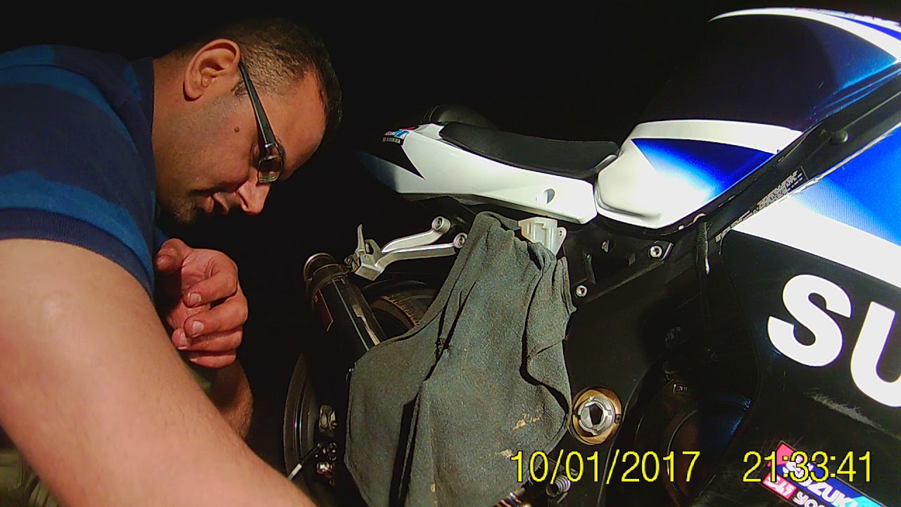 2003 SUZUKI GSXR 1000 REAR BRAKE LINE BLEED 1
