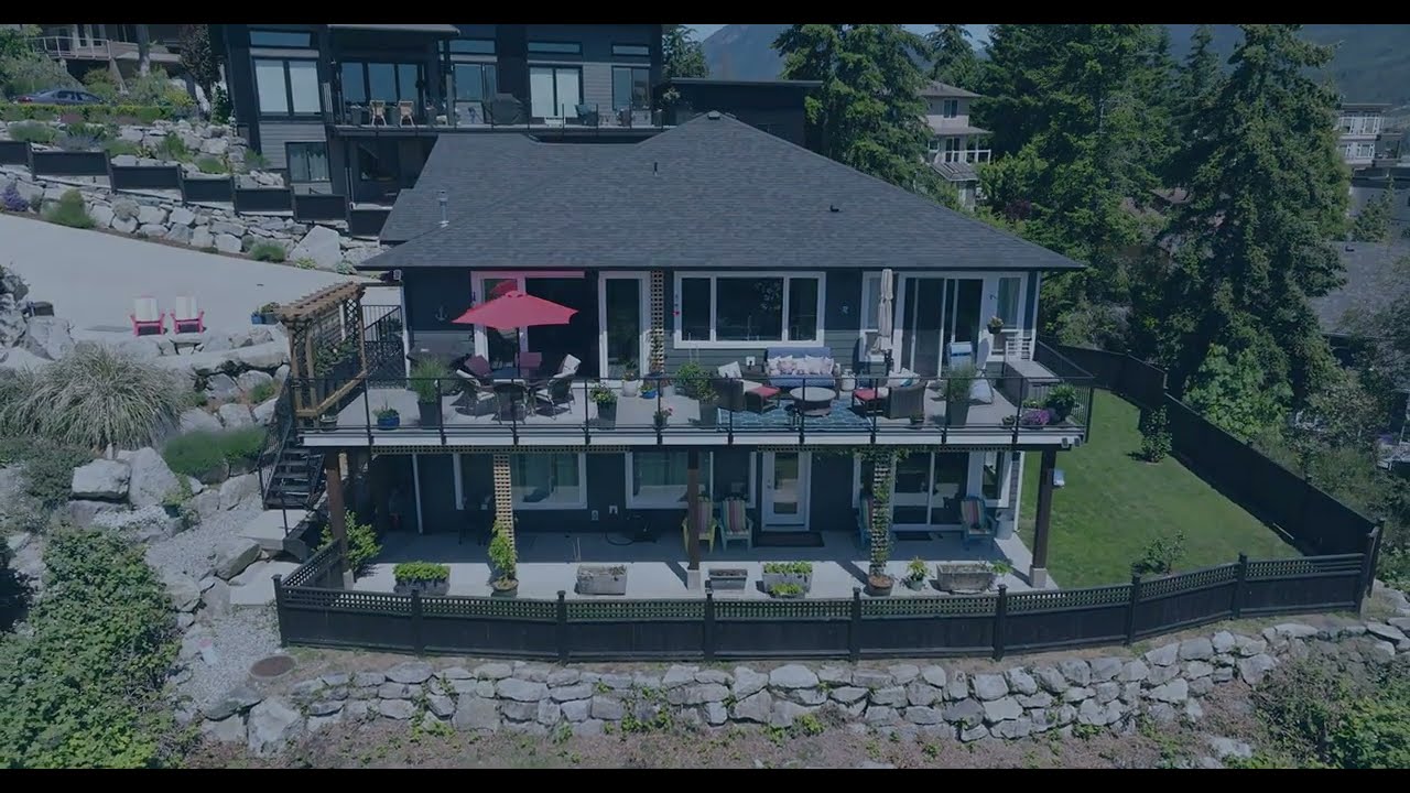 Beautiful Executive Style VIEW home, with suite in Sechelt BC - 5765 Genni's Way, Sechelt B.C.