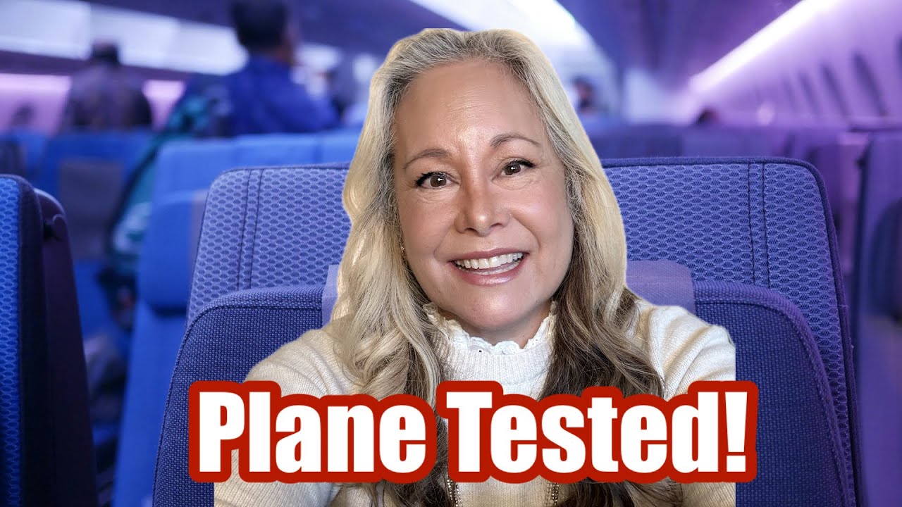 My Travel Make-Up Bag & How I Do My Make-Up on a Plane