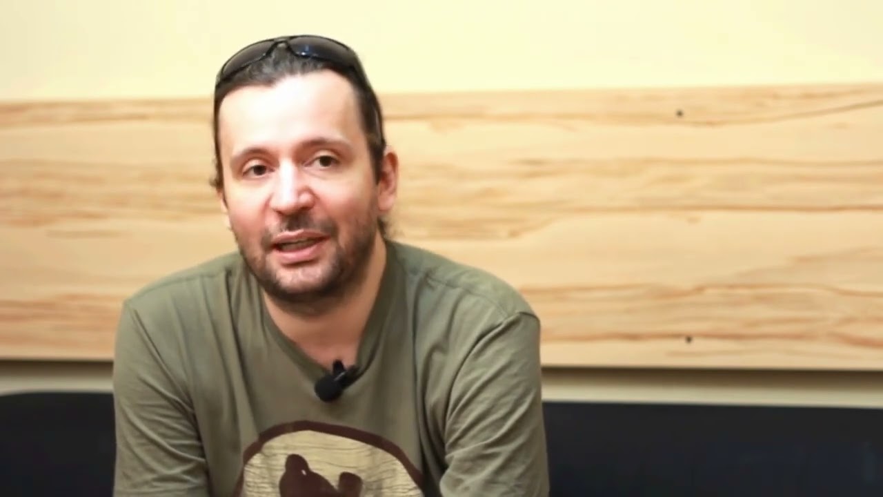 Zeneszöveg.hu beszélgetések - Bérczesi Róbert (Teljes adás)