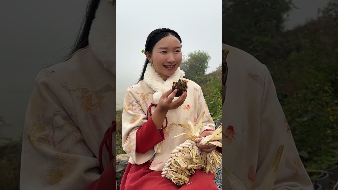 用玉米壳编了个蒲团，虽然费手也费时间，可编的是对生活的热爱。#蒲团 #手工编织 #三农 #农村生活 #非遗文化