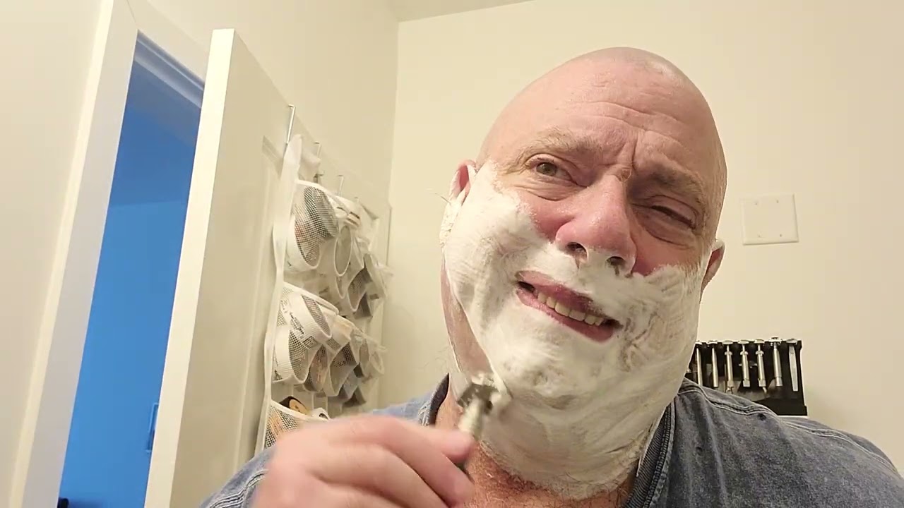 Karve Bison Glacier Razor/A&E 60's Cologne Shaving Cream and Splash/Bic Chrome Platinum Blade