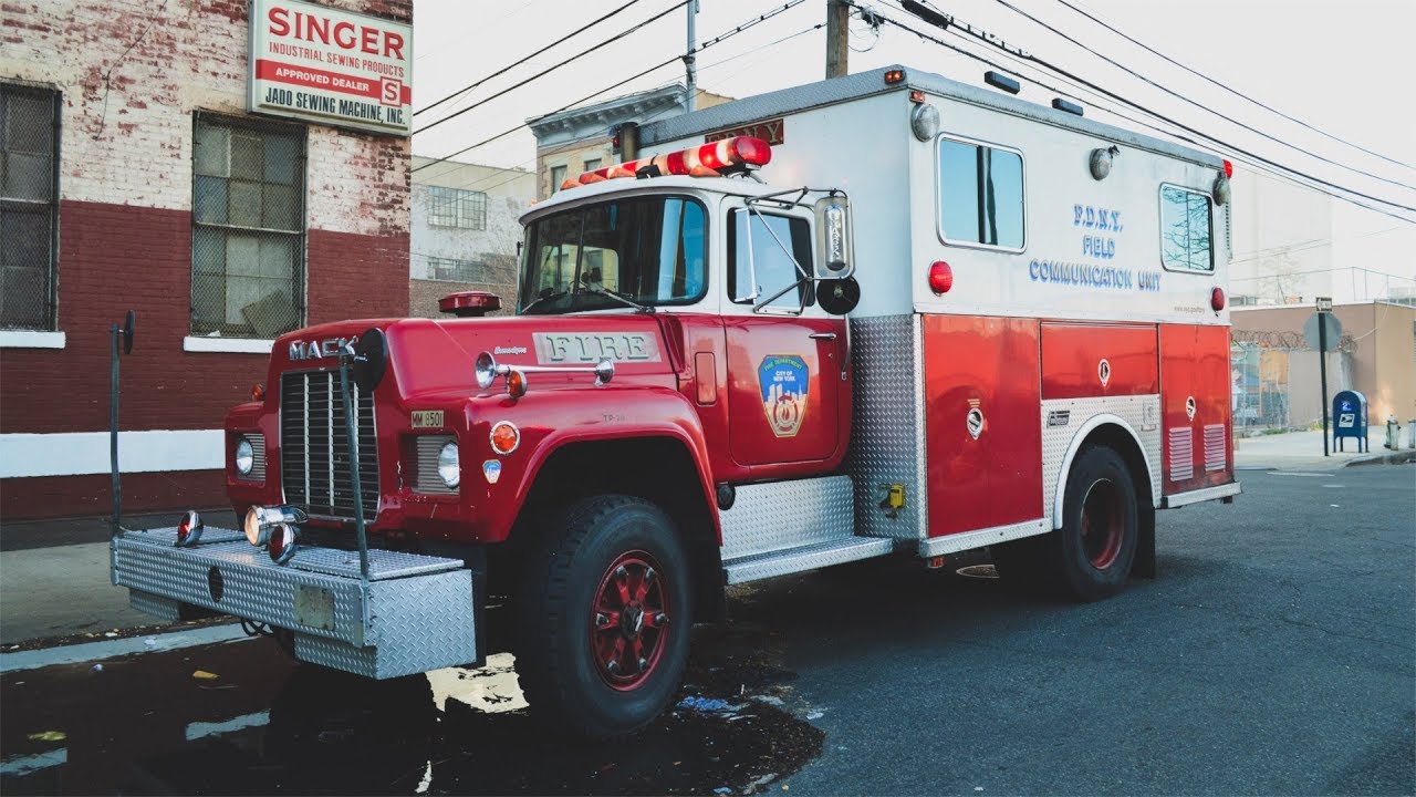 1985 FDNY Mack Field Communications Unit - Vintage FDNY Mack Firetruck