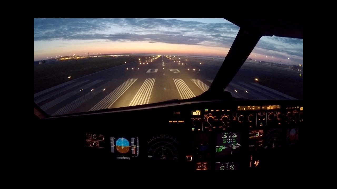 AIRBUS flight to Malta - Simulation and Aviation - Flying on YouTube
