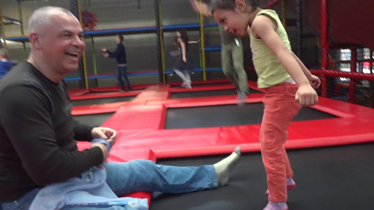 trampoline#fulltummy#mustpoop