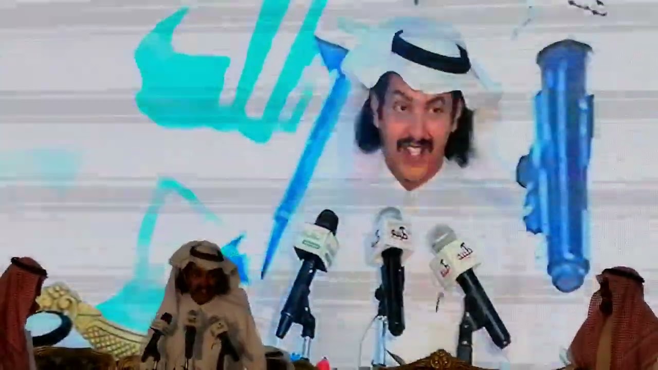 المحاور ه بحفل تكريم شاعر قبايل عبس عبدالله الاشرم