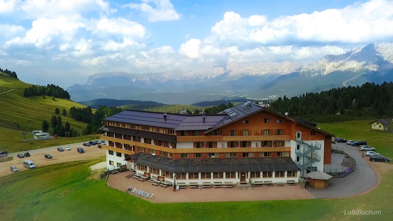 Skigebiet Jochgrimm-Dolomiten/Hotel Schwarzhorn/Sommer