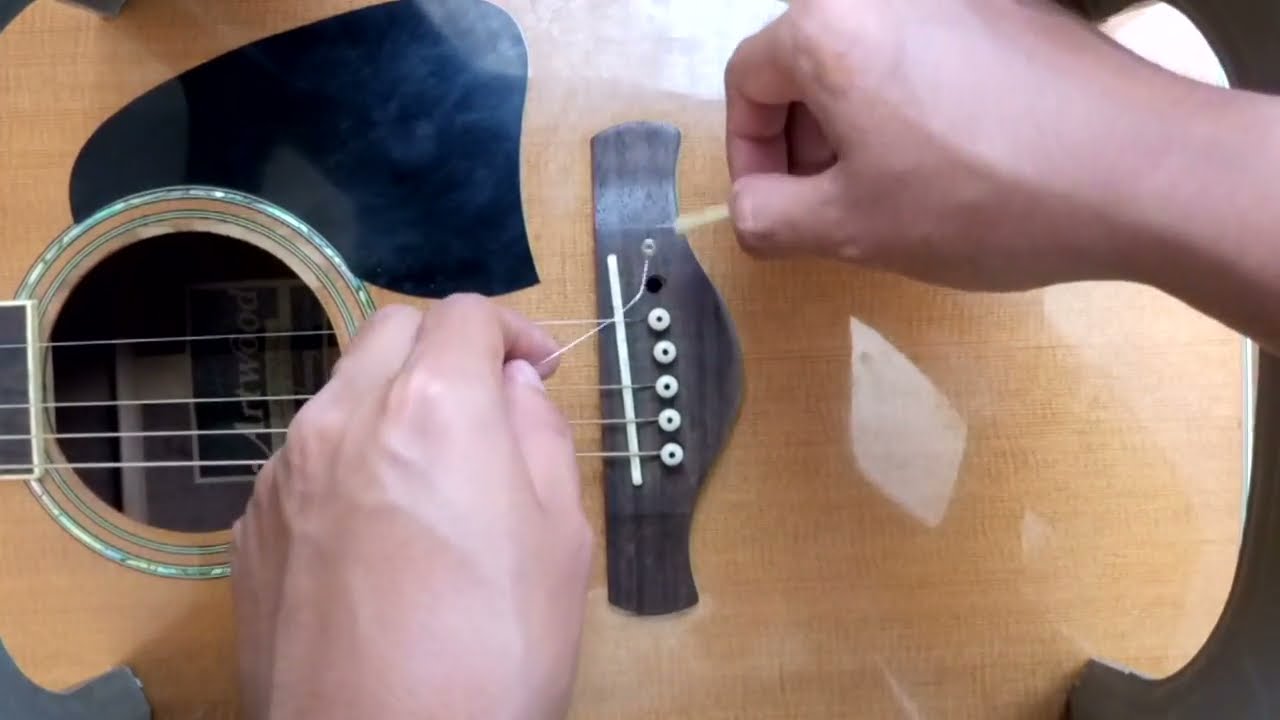 Como cambiar cuerdas|Guitarra electroacústica