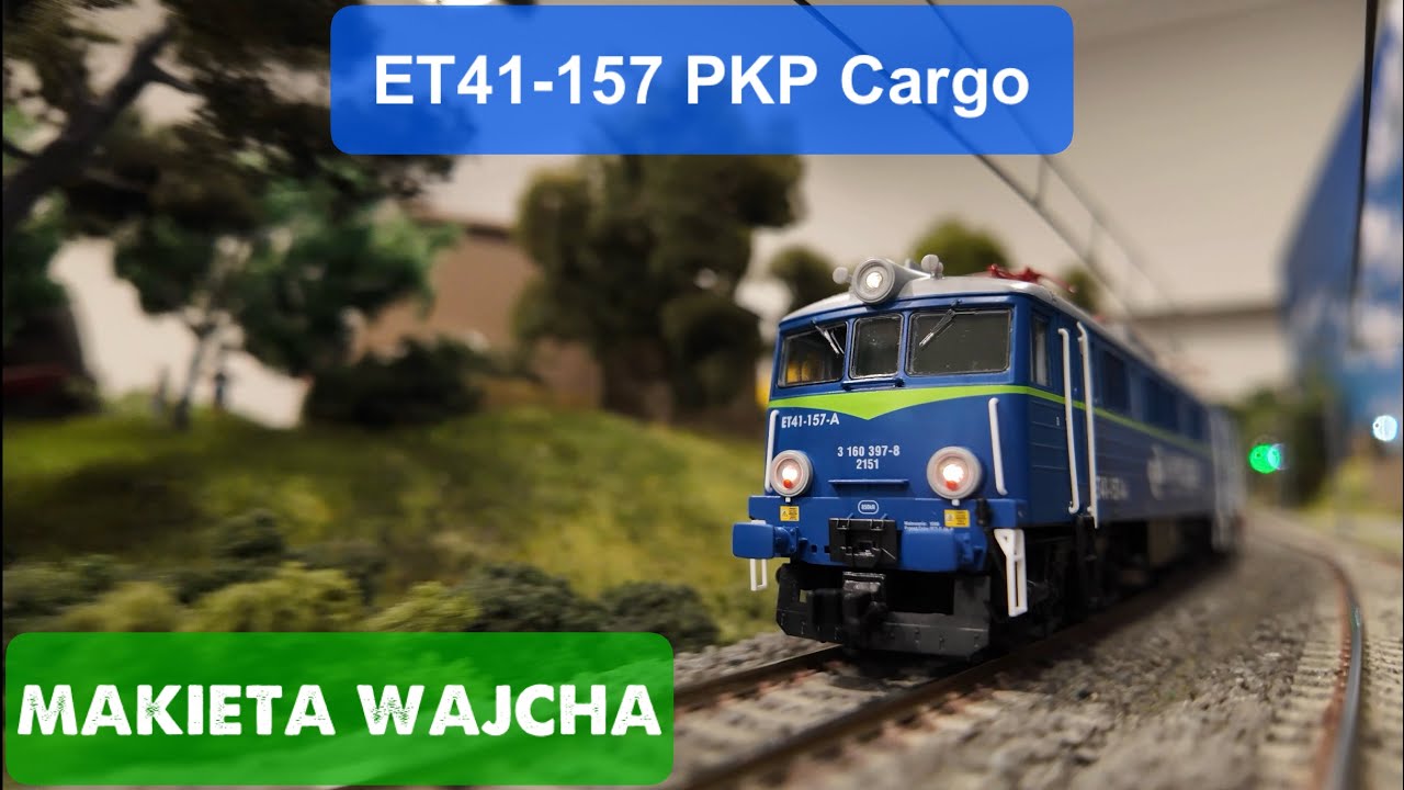 ET41-157 Piko 96395 z wagonami samowyładowczymi Roco &ndash; Niebieski kolos PKP Cargo na makiecie H0