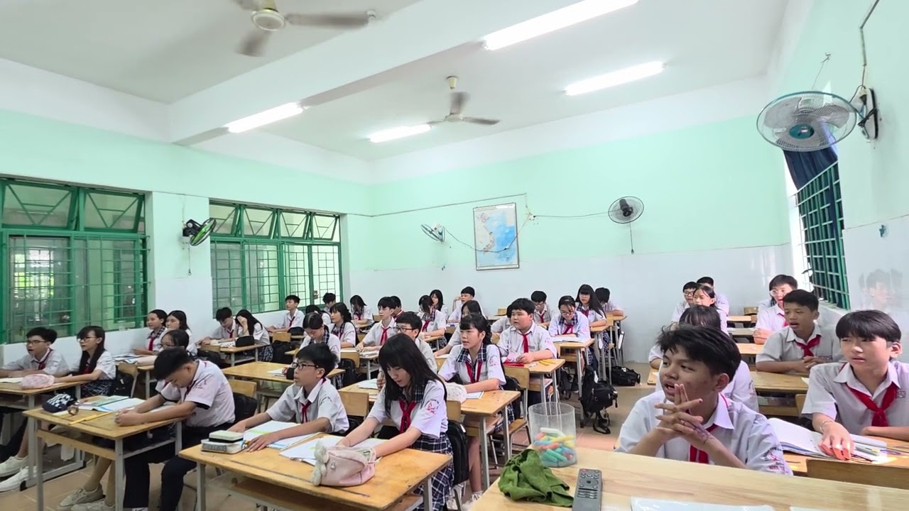 K8 hát Con đò thời gian