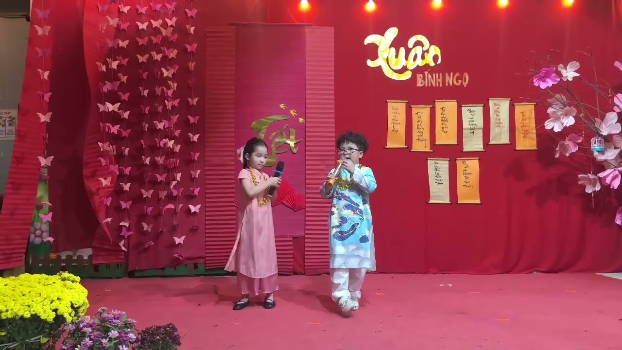 Màn song ca đầu đời của ẻm 💞