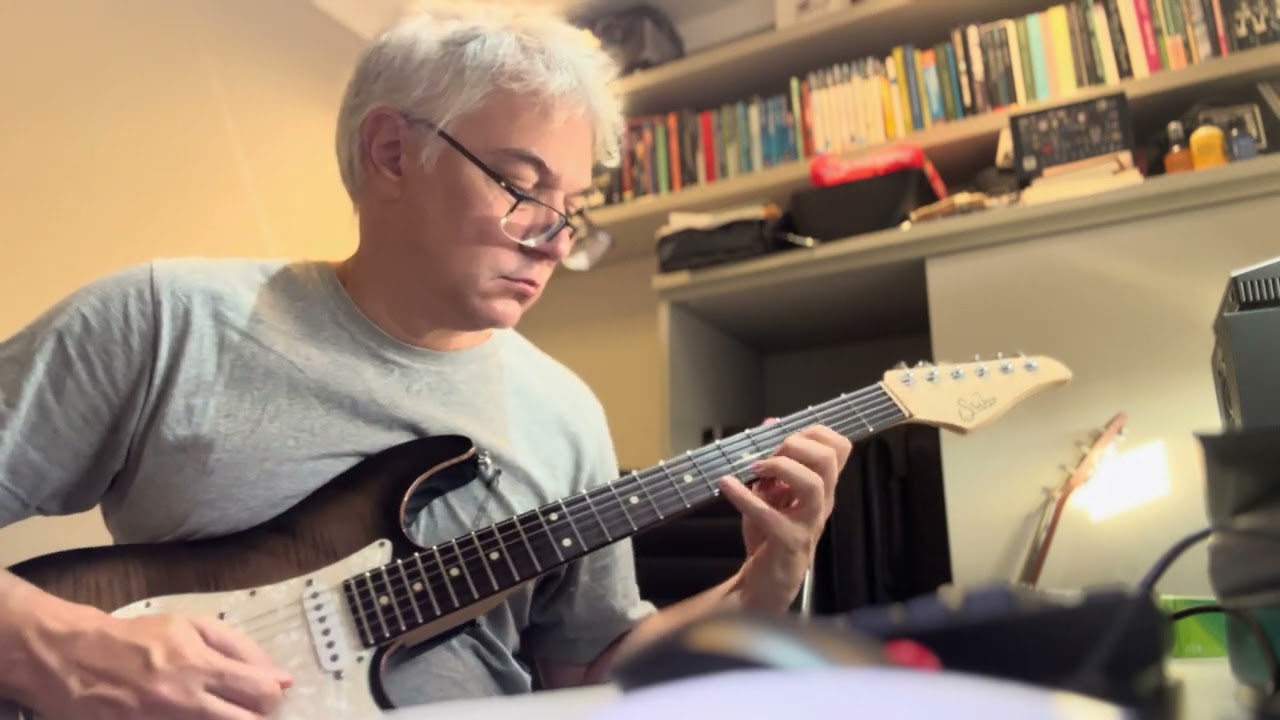 Funky Blues in G minor. Suhr Standard Pro + TS 808 + Friedman Runt 20 + Flashback Delay X4.