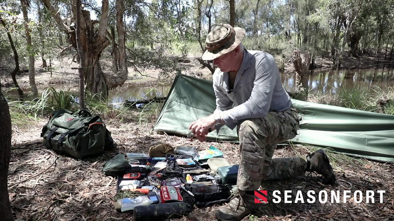 Special Forces SAS Trainer UNCUT - what he packs in a Backpack Bed for his 3 or 4 day trek