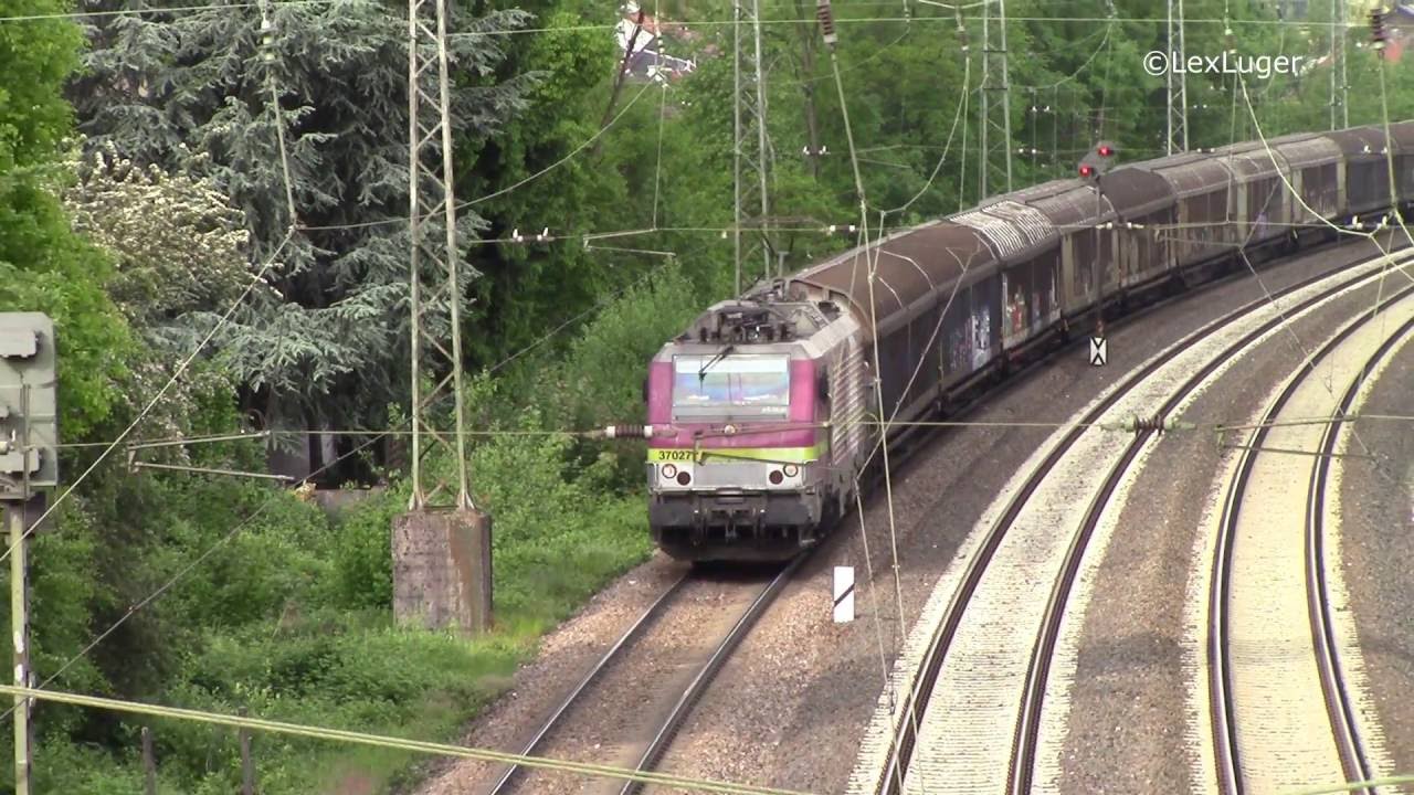 Akiem 37027 (Alstom Prima EL3U) mit einem Saarstahl G&uuml;terzug in Saarbr&uuml;cken-J&auml;gersfreude