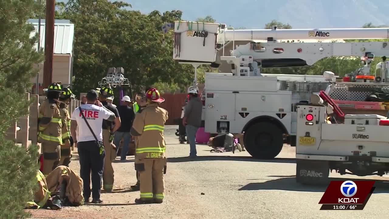 Balloon crashes into power line in northwest Albuquerque