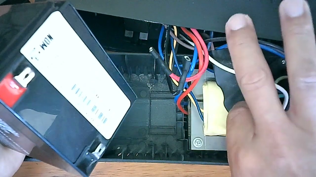 COMO CAMBIAR BATERIA DE NO BREAK KOBLENZ MODELO 5216 R DE 520VA