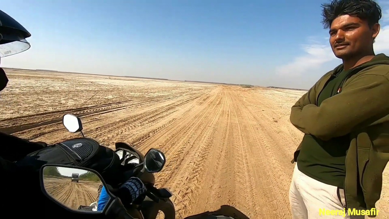कच्छ का रन और वृजवाणी गाँव || Vrujvani Temple || Bike Riding in Rann of Kutch (Ep. 13)