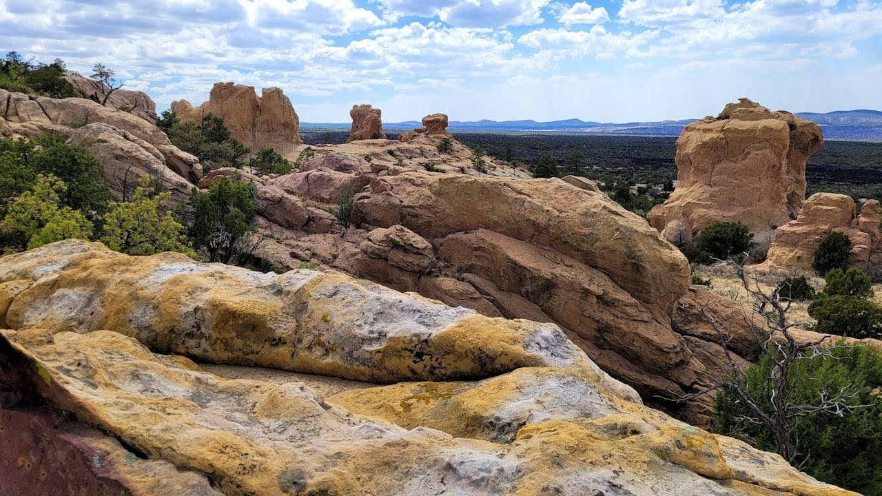 HIKING the sandstone bluffs | amazing sandstone cliffs :~))  el malpais NM | #hiking #hikingtrails