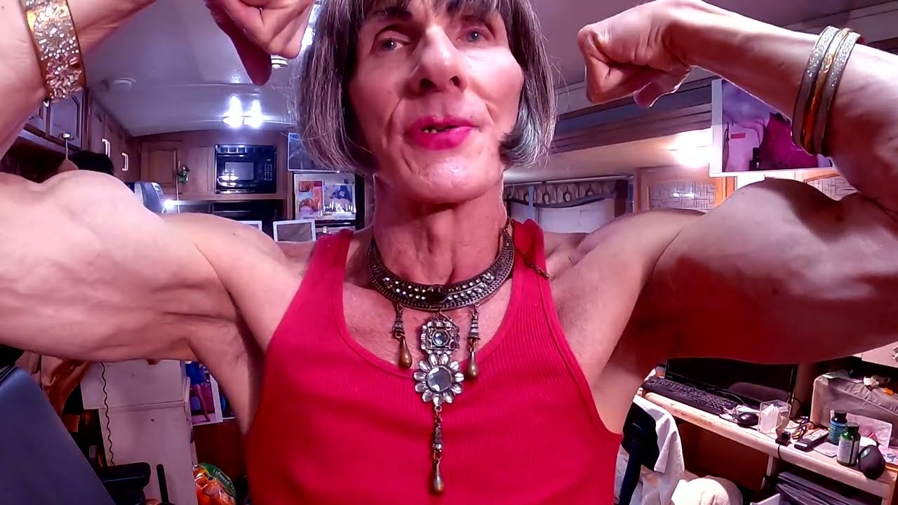 Muscle Granny - Alexandria Muscle Flex 1