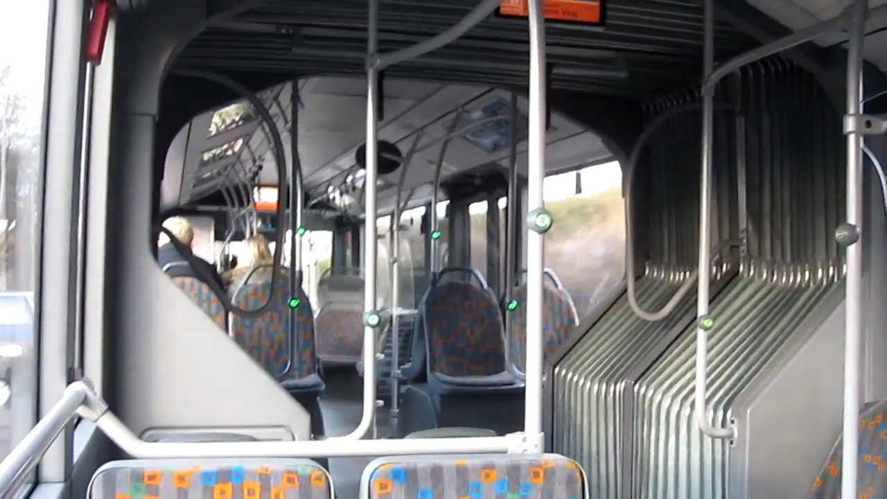 Begegnung zweier Citaros bei der Eisenbahnbrücke