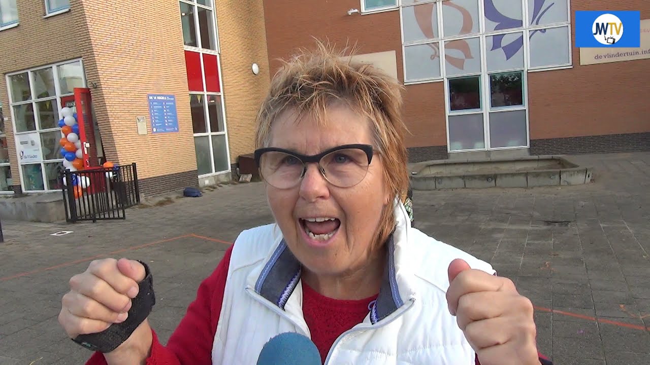 Vlinderbank onthuld voor 25- jarig bestaan bs. De Vlinder
